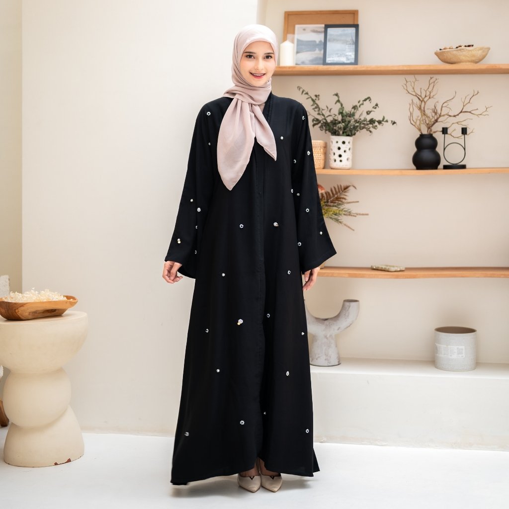 noura abaya outer nisrin marbella silk busui umroh outfit noura abaya outer nisrin marbella silk busui umroh outfit