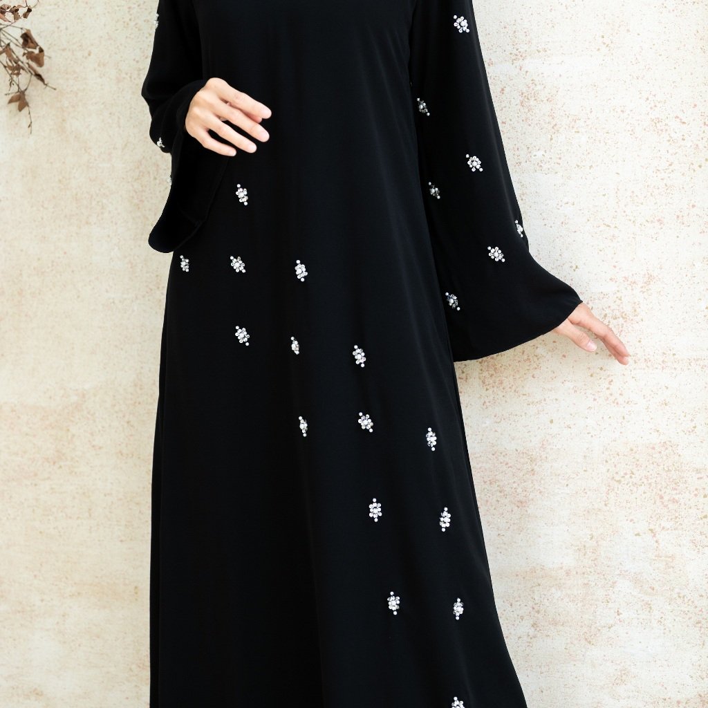 noura amira abayas || gamis || marbella silk dress syari muslim payet mewah hitam noura amira abayas || gamis || marbella silk dress syari muslim payet mewah hitam