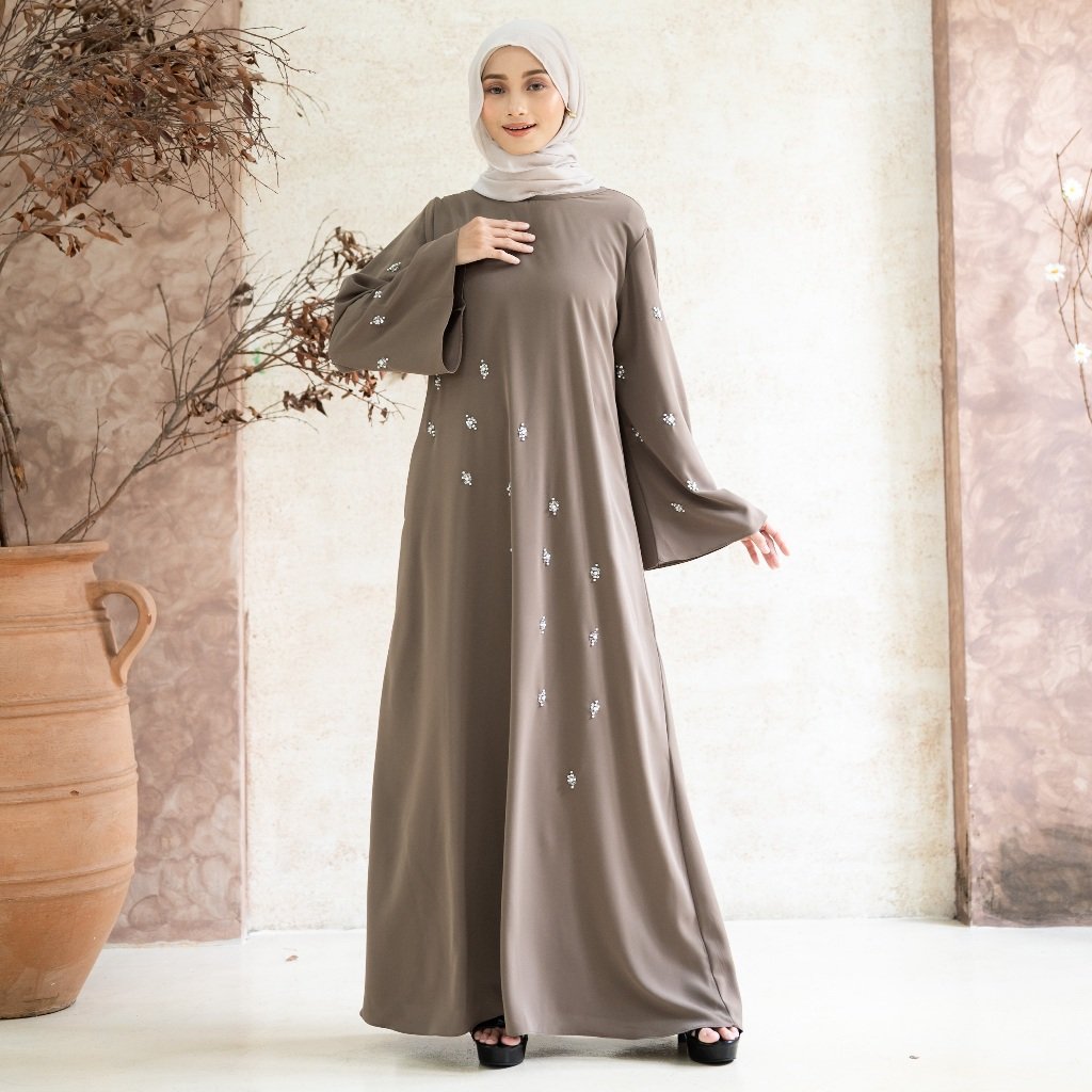 noura amira abayas || gamis || marbella silk dress syari muslim payet mewah hitam noura amira abayas || gamis || marbella silk dress syari muslim payet mewah hitam