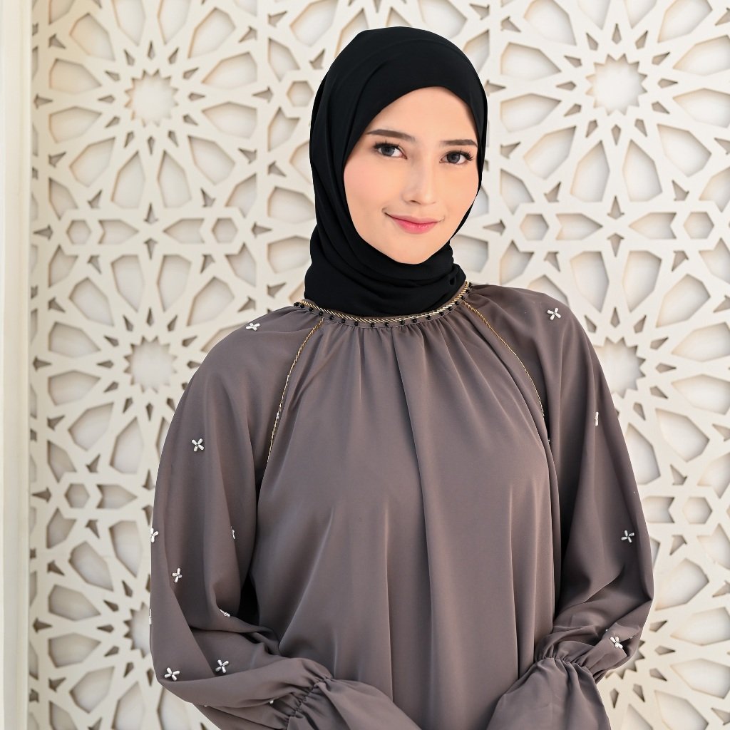 noura abaya kevina marbella silk premium umroh friendly mewah