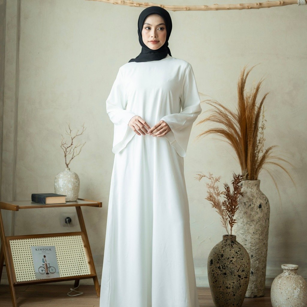 noura basic abaya – arabian wolfis premium polos | size s xxl | simple elegant noura basic abaya – arabian wolfis premium polos | size s xxl | simple elegant